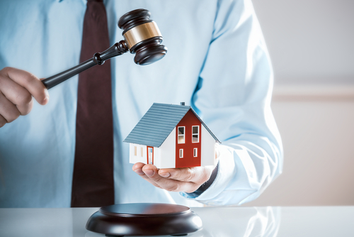 How To Buy A Home At Auction in Rhode Island